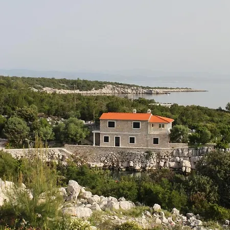 Uvala Pokrivenik 8673a Jelsa (Hvar)